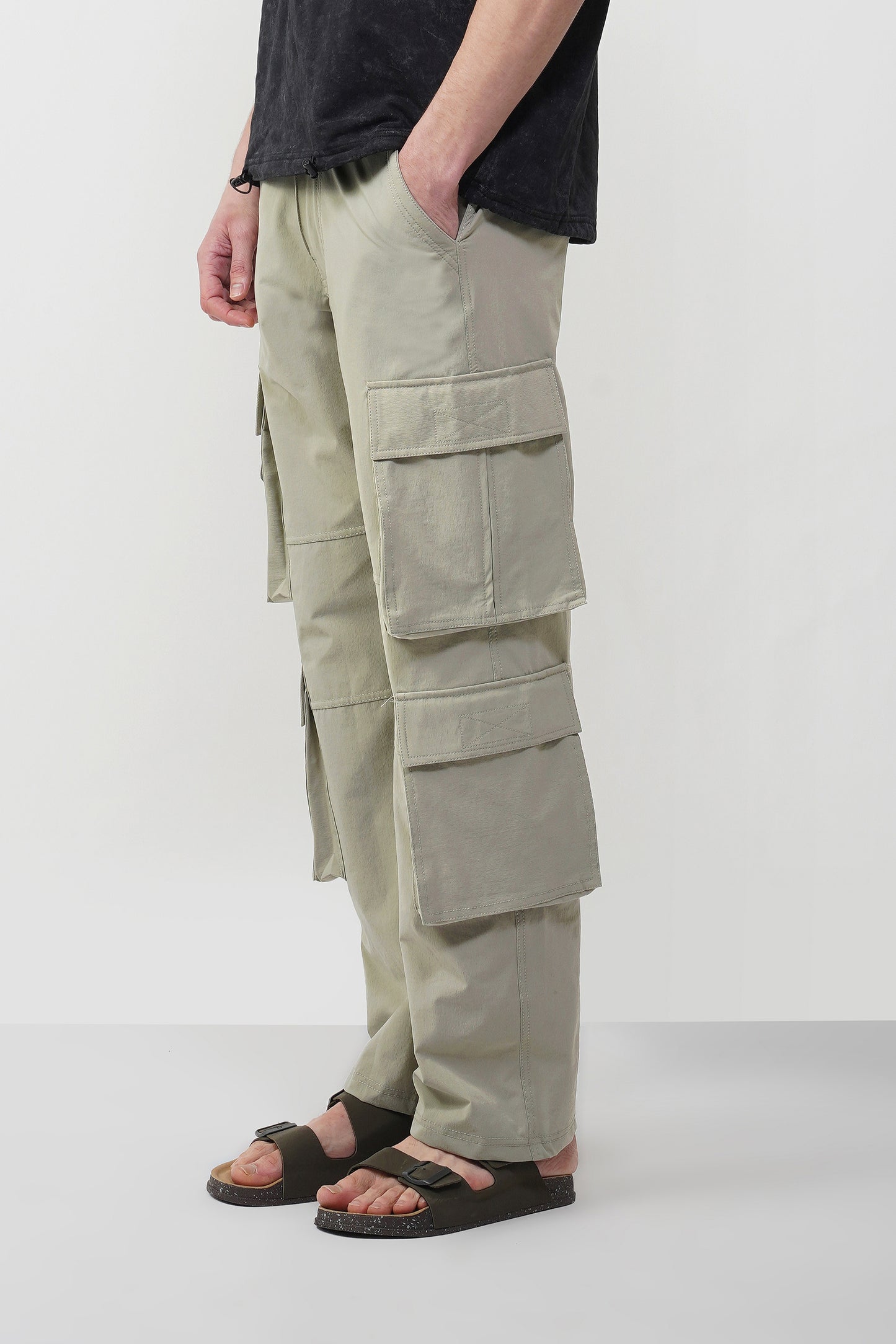 RELAXED FIT CARGO TROUSER