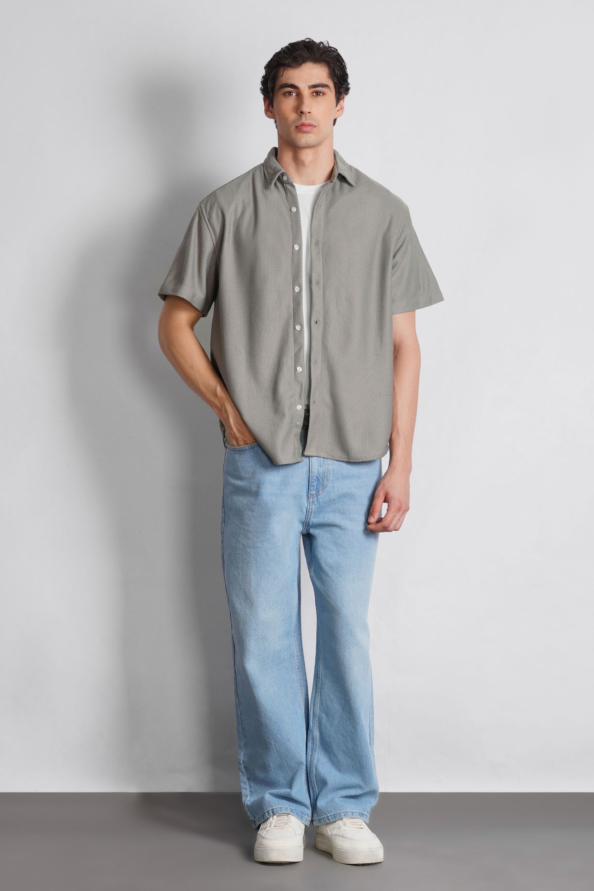 TEXTURED SHORT SLEEVE SHIRT