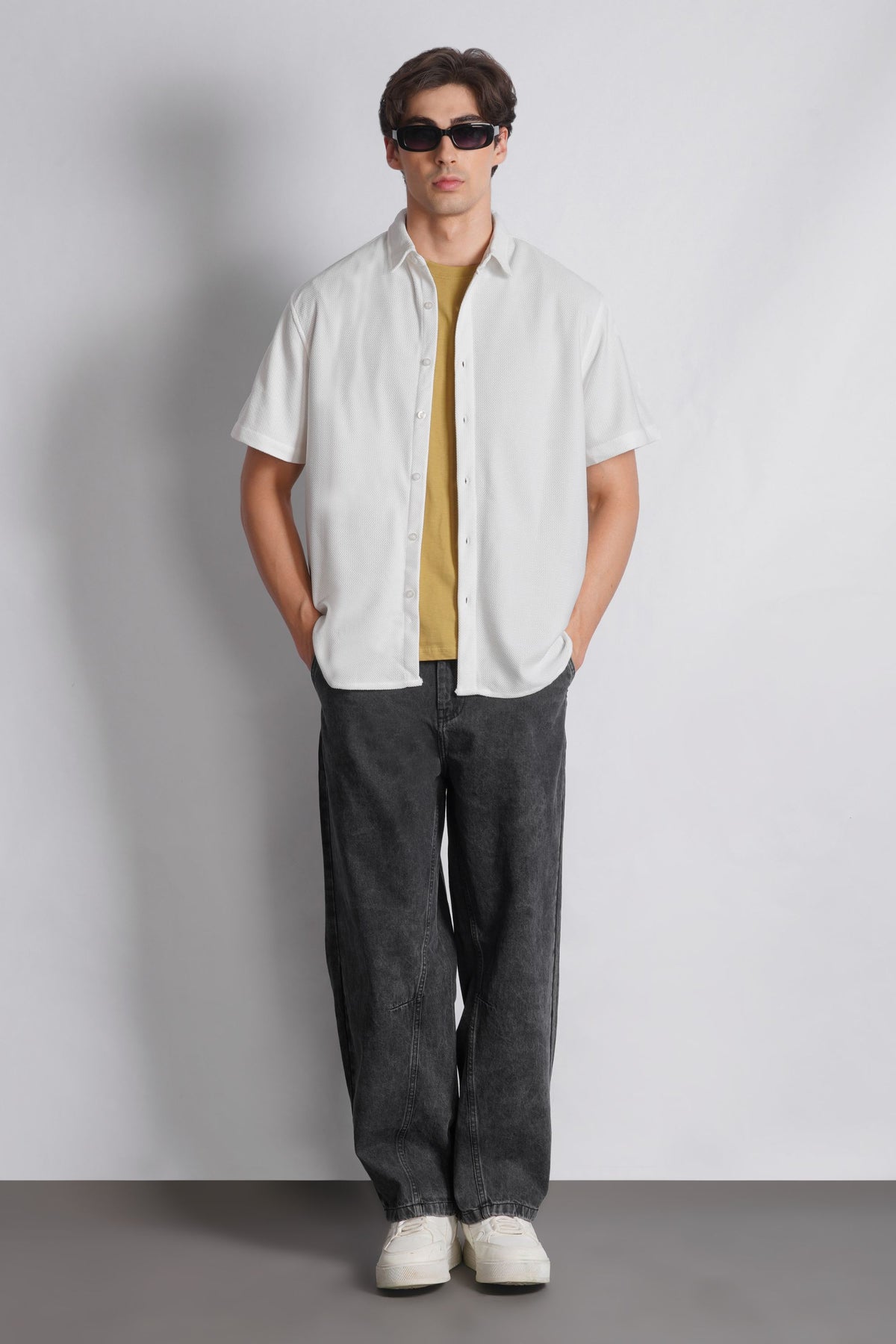TEXTURED SHORT SLEEVE SHIRT
