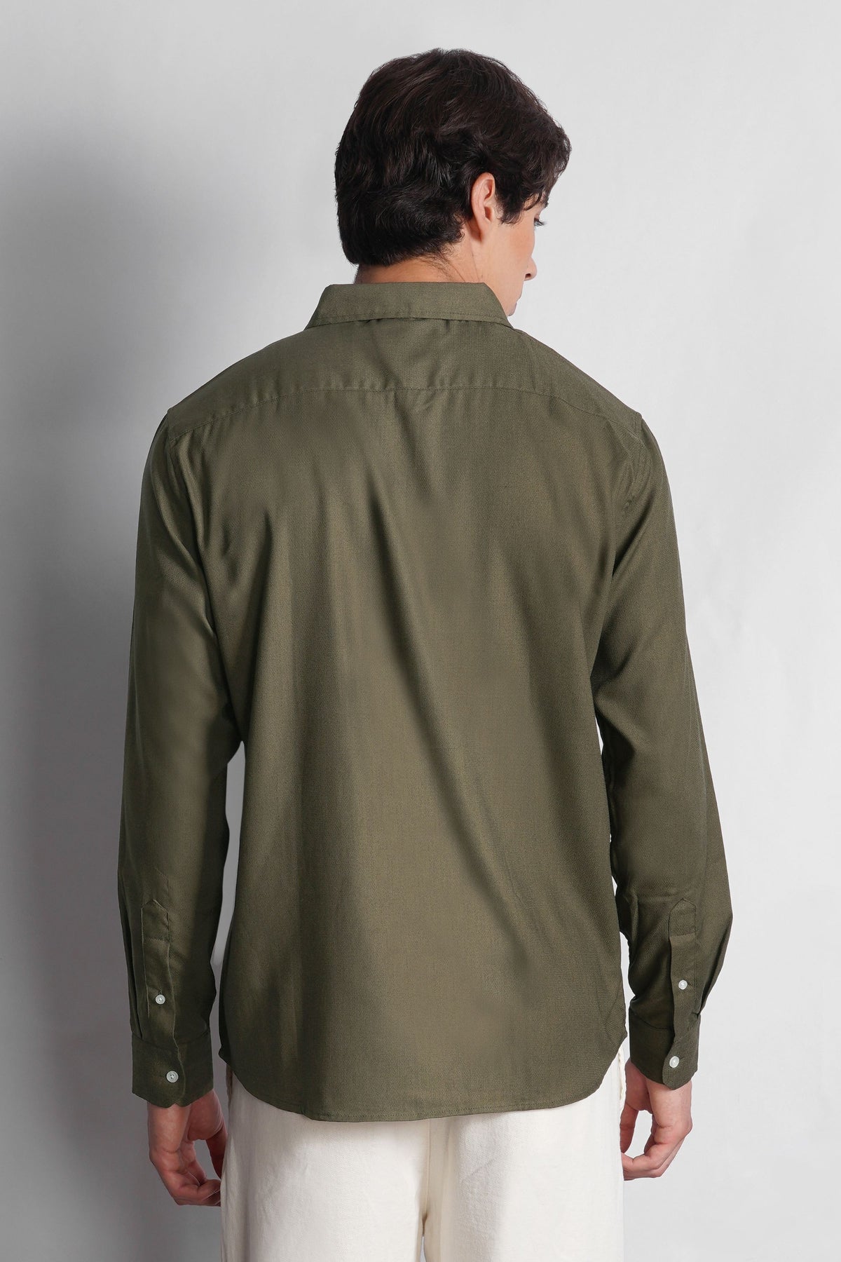 BUTTON DOWN MICRO TEXTURED SHIRT