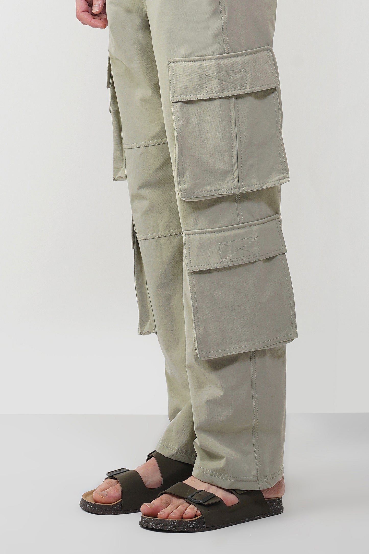 RELAXED FIT CARGO TROUSER