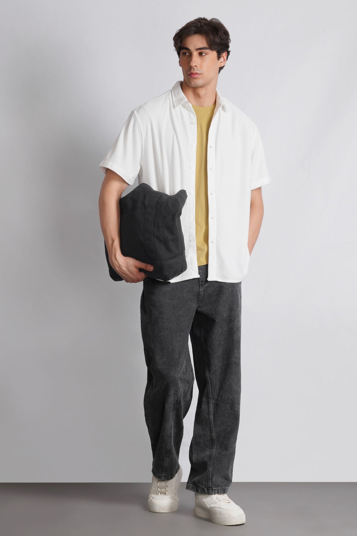 TEXTURED SHORT SLEEVE SHIRT