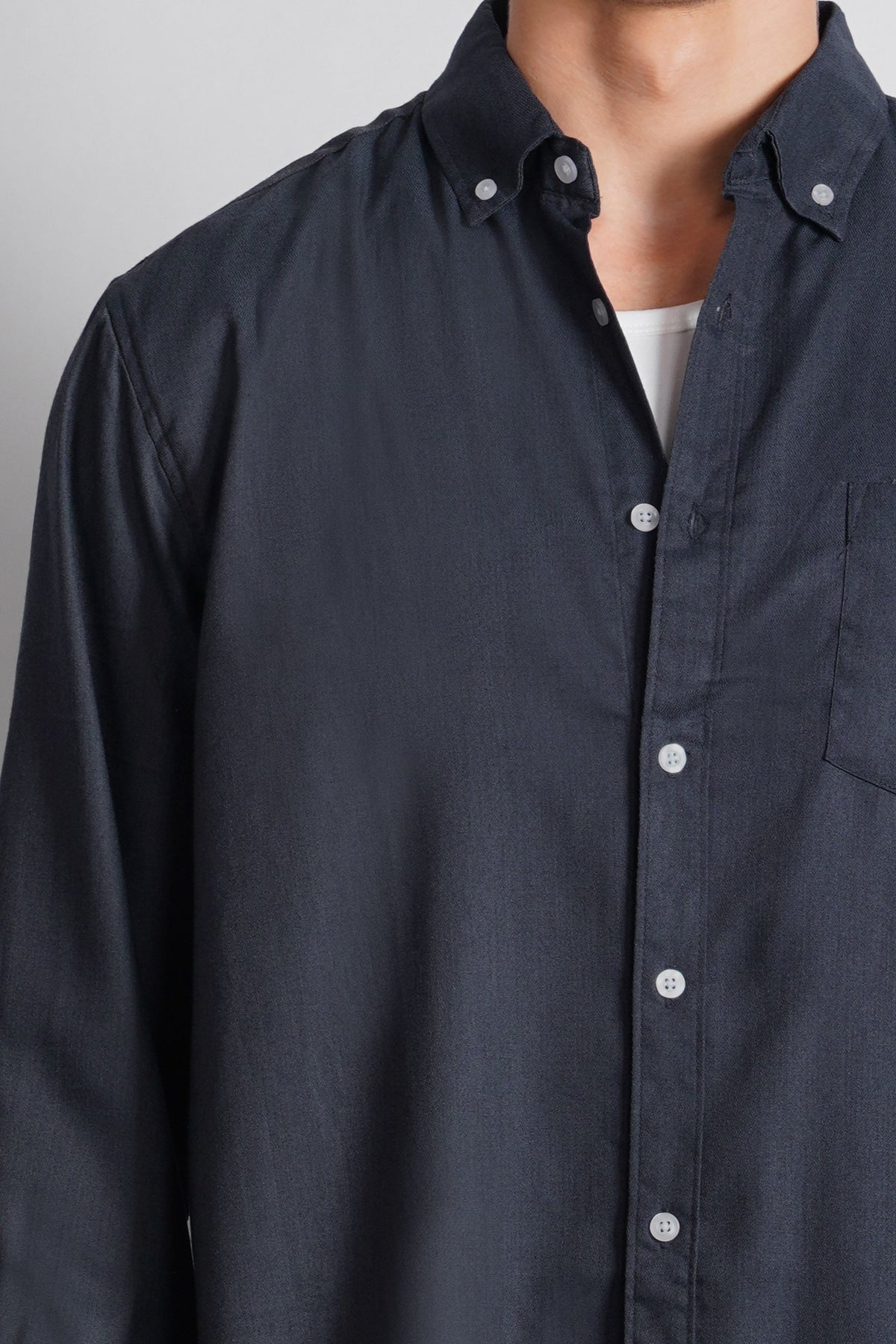 BUTTON DOWN MICRO TEXTURED SHIRT